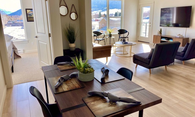 Livingston Condo | Guest Rated 10/10: Paradise Valley View Getaway Awaits