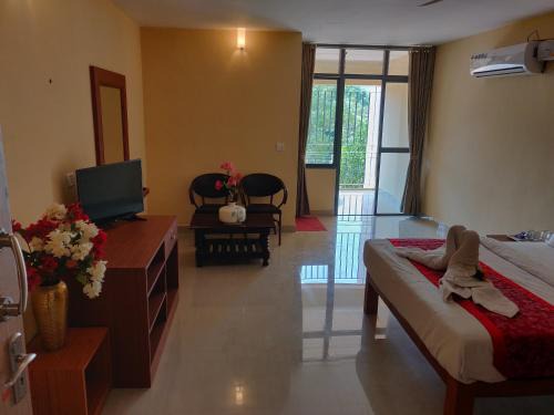 Tumari Other | Explore Paradise Wild Hills Kodachadri: Family-Friendly Escape