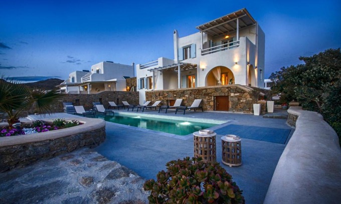 Tourlos Villa | Pet-Friendly Paradisia Villas with Oceanfront Views