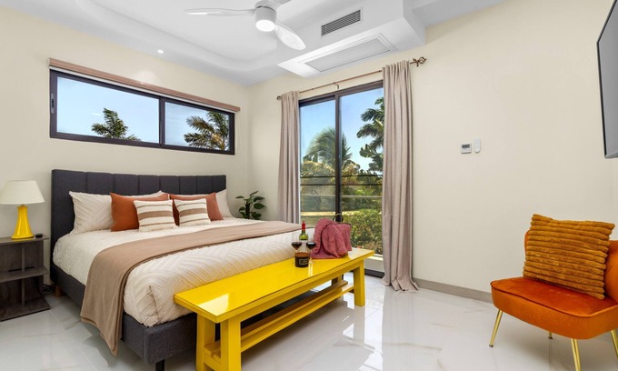 Summerfield Apartment | Paradisiac Euphoria~ Beach Access~Pool ~24hr Gated