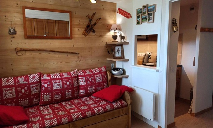 Vallandry Apartment | Convenient Paradiski Hotel Near Slopes and Shops in Vallandry