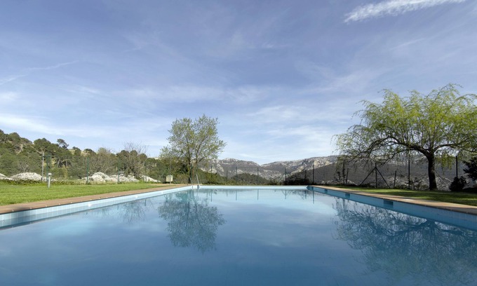 Cazorla Hotel | Inviting Parador De Cazorla: 4-Star Retreat with Spa & Pool