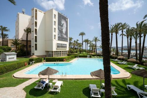 Javea Hotel | Elegant Parador de Jávea: Oceanfront Retreat with Pool
