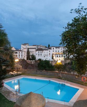 Ronda Hotel | Relax at Parador de Ronda with Ocean Views & Pool Access