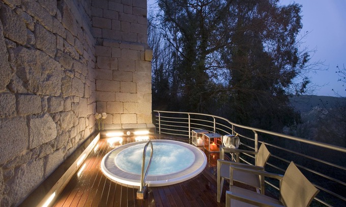 Santo Estevo de Ribas de Sil Hotel | Elegant Parador de Santo Estevo: Spa, Hot Tub & More