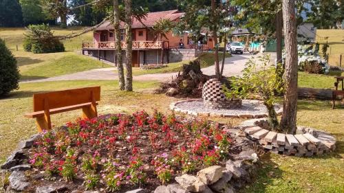 Sao Francisco de Paula House | Discover Paradouro Boca da Serra: Family-Friendly & Cozy