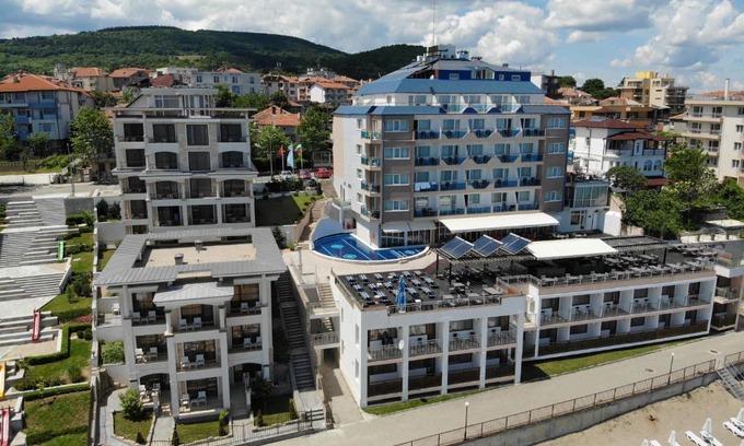 Obzor Hotel | Beachfront Bliss at Paraiso Beach - All Inclusive Retreat
