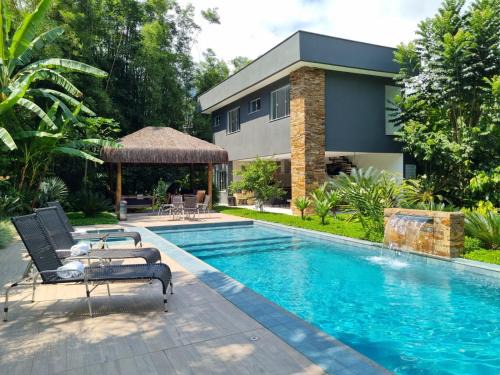 Centro Villa | Paradise Awaits at Paraiso em Angra dos Reis Hotel