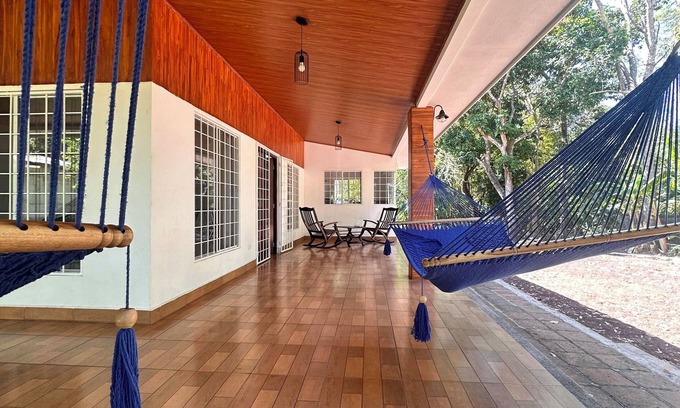 Granada House | Paraiso Mombacho: Cozy, Private 3-bedroom in Granada with AC, WiFi