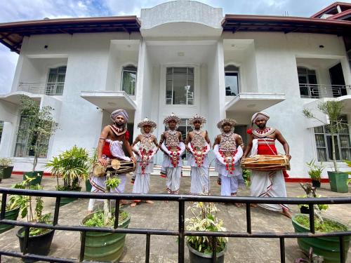 Pussellawa Hotel | Pet-Friendly Retreat at Paramount Hotel Pussellawa