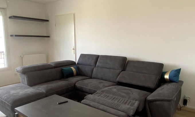 Le Blanc-Mesnil Apartment | Family-Friendly Stay at Parc DES Exportations Hotel