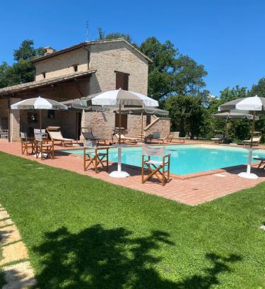 Urbania Bed & Breakfast | Relax at Parco Ducale Country House with Ocean Views