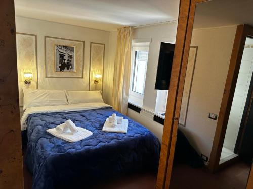 Quartiere III Pinciano Apartment | Elegant Parioli Luxury Suite III with Breakfast & High Ratings
