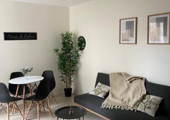 Pierrefitte-sur-Seine Apartment | Charming Paris Getaway with Family-Friendly Amenities