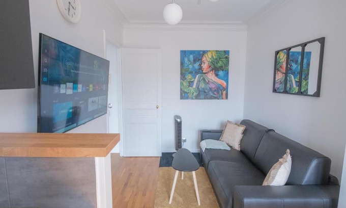 Bercy Apartment | Paris Bercy - Family-Friendly 2-Room Apartment Awaits