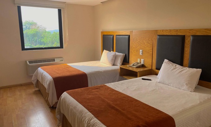 Poza Rica Hotel | Budget-Friendly Stay at Paris FC Express with Pool & Spa
