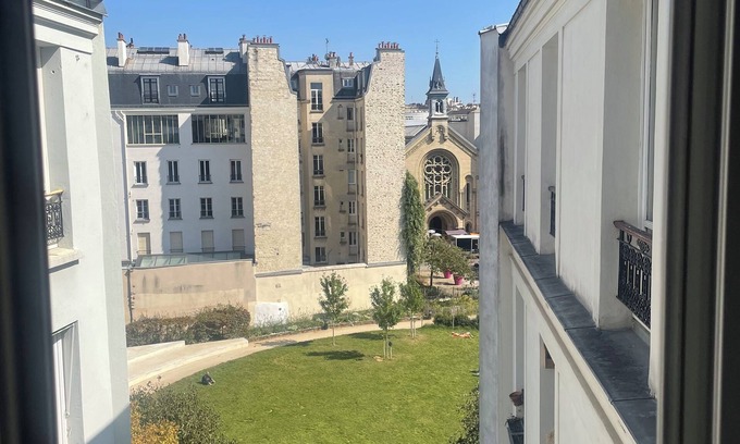 Quartier Sainte-Marguerite Apartment | Elegant Parisian Loft Near Olympic Excitement in 2024
