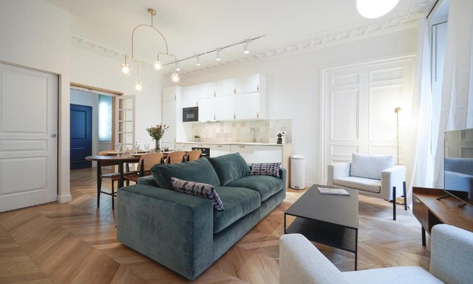 Quartier du Faubourg-Montmartre Apartment | Discover Parisuites Central: Top-Rated Stay Near Folies Bergères