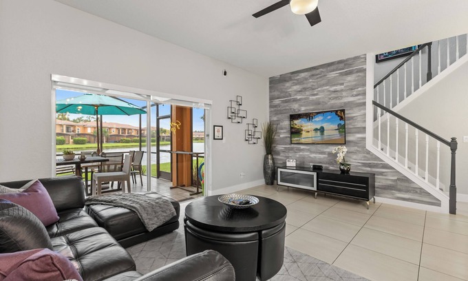 Kissimmee Resort | Lakefront Oasis: 10 Min to Disney with Pool and Spa Access