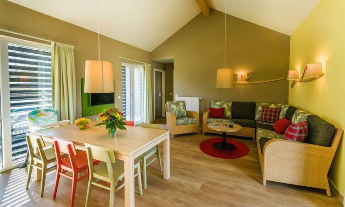 Leutkirch im Allgau House | Discover Park Allgäu: Family-Friendly Getaway with Spa