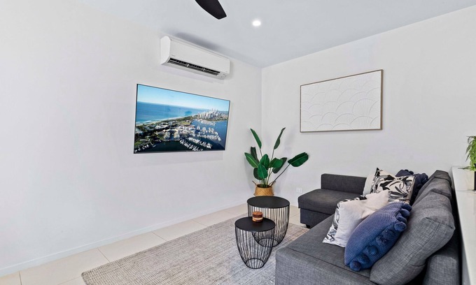 Auchenflower Apartment | Cozy Park Avenue 1BR Hideaway Near Shops & Hospitals