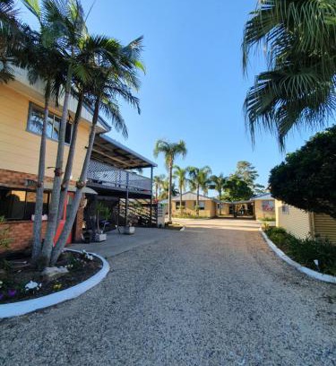 Coffs Harbour Resort | Relax at Park Beach Cabins with Pool and Family Amenities
