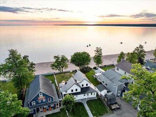 Sylvan Beach House | Spacious Park Home with Hot Tub, Perfect for 21 Guests