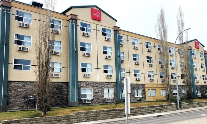 Red Deer Hotel | Discover Comfort at Park Hill Inn & Suites - 8.6/10 Rated!