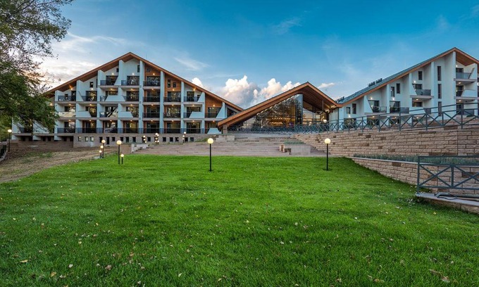 Panagyurishte Hotel | Pet-Friendly Retreat at Park Hotel Asarel - Rated 8.3/10