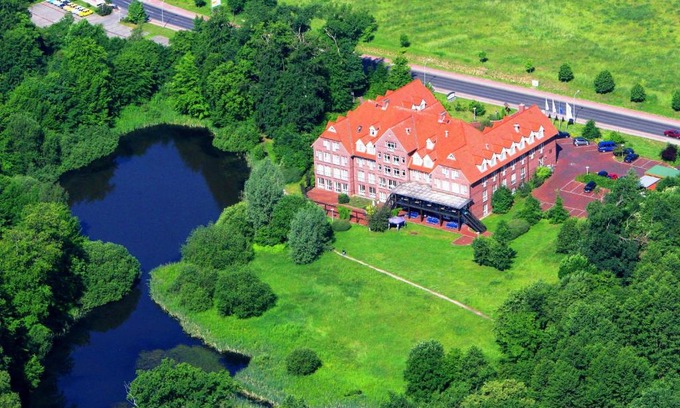 Neustrelitz Hotel | Cozy Park Hotel Fasanerie Neustrelitz with Ocean View & Spa