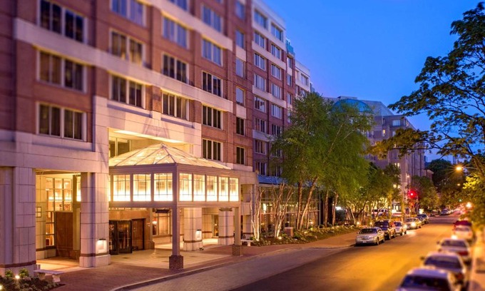 West End Hotel | Elegant Park Hyatt Washington: Pet-Friendly & Oceanfront Stay
