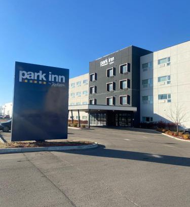 Leduc Hotel | Pet-Friendly Park Inn by Radisson Edmonton Airport Awaits