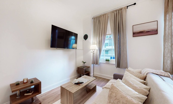 Bryanston and Dorset Square Apartment | Discover Park Lane Apartments on Baker Street