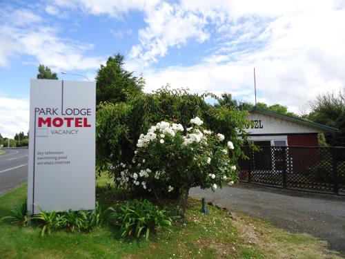 Te Awamutu Hotel | Budget-Friendly Park Lodge Motel with Hot Tub Access