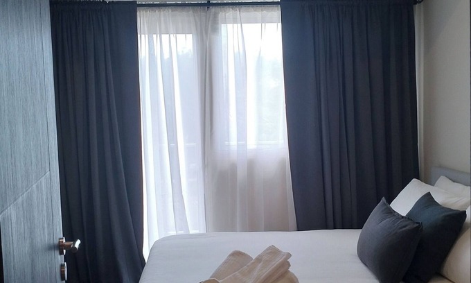 Bonifacio Global City Condo | Park Mckinley West Brand new condo, suitable for a couple or small family.