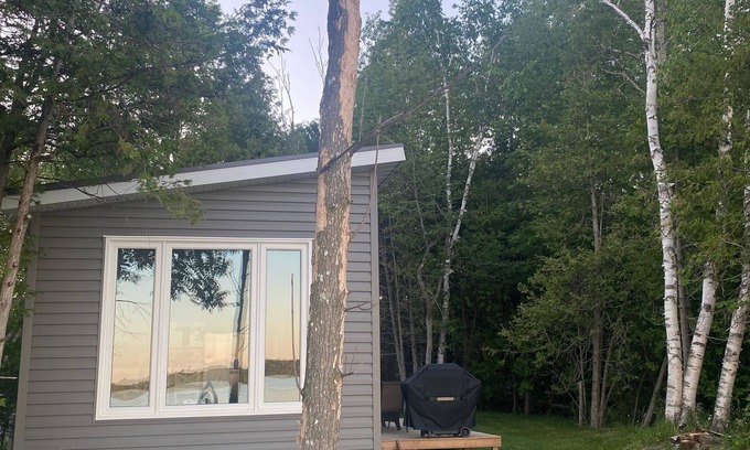 South Bruce Peninsula House | Waterfront Park Model with Pool and Spa - Rated 9.8/10