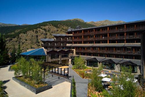 Soldeu Hotel | Discover Park Piolets MountainHotel & Spa: A 5-Star Retreat