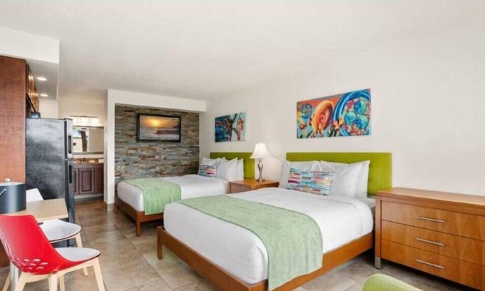 Historic Downtown Kissimmee Hotel | Delightful Park Royal Orlando Suite in Entertainment District