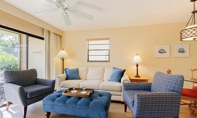 Park Shore House | Discover Park Shore Resort with Pool and Hot Tub Amenities