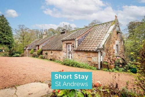 Boarhills House | Cozy Retreat at The Granary: Pet & Child Friendly Stay