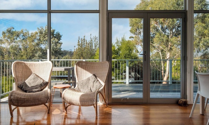 Coles Bay House | Seaside Serenity at Park View - Freycinet Holiday Houses