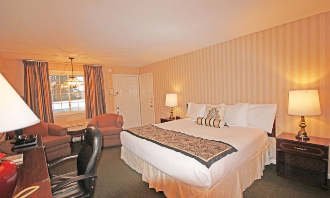 Salem Hotel | Convenient Park View Inn in Salem with Family-Friendly Amenities