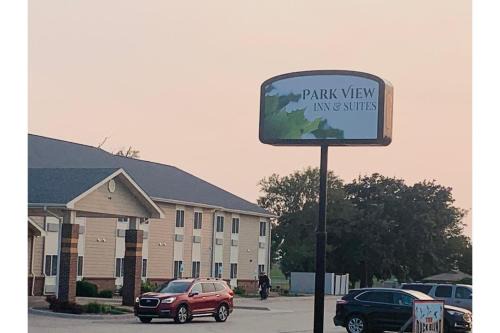 Hoisington Hotel | Relax at Park View Inn & Suites: Pet Friendly Oceanfront Stay