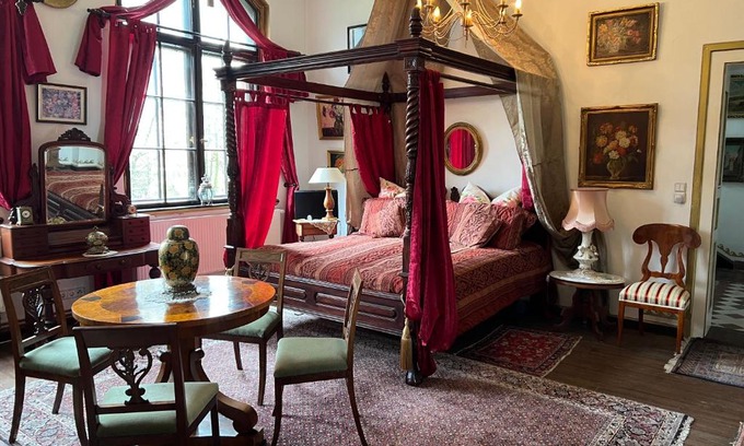 Reichenbach/Oberlausitz Bed & Breakfast | Oceanfront Park Villa Reichenbach - Guest Rated 9.9/10