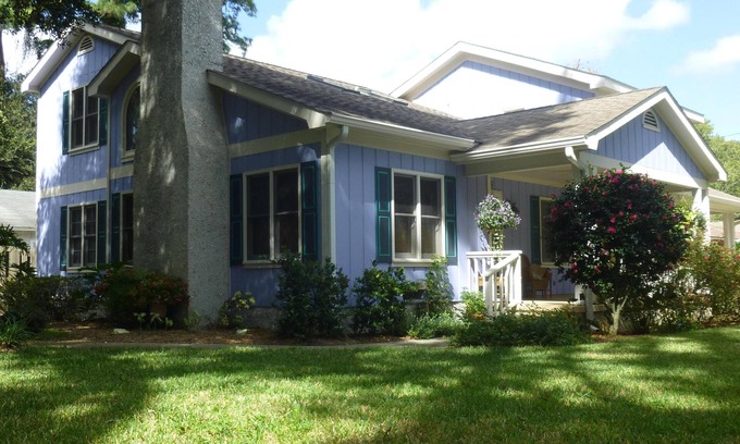Saint Simons Island House | Convenient Location with Ocean View and Top Amenities