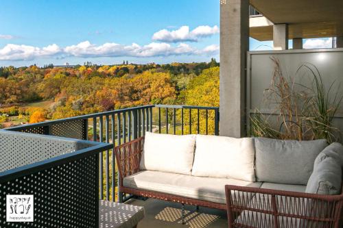 Favoriten Apartment | Parkblick Hotel: Family-Friendly Stay Near Therme Wien