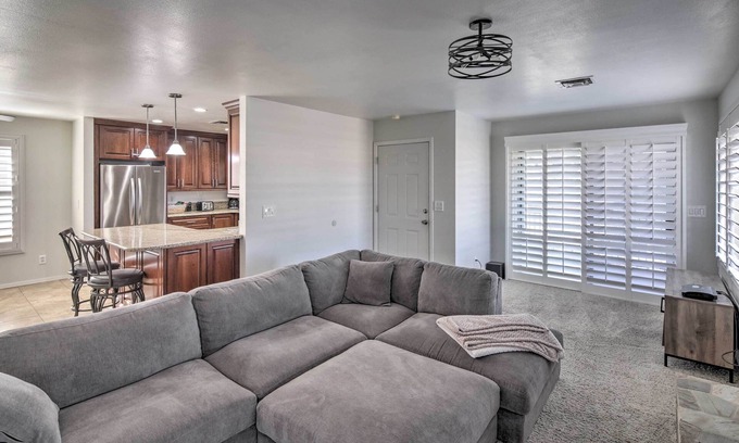Cienega Springs House | Inviting Parker Home on the Colorado River with Amenities