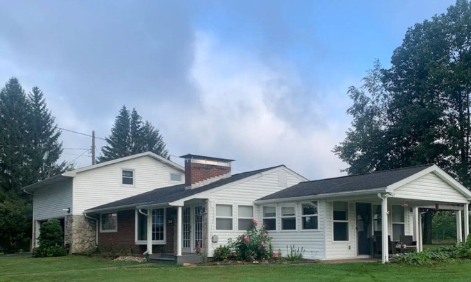 Brookville House | Discover Parkers Stay and Play Near Pinecrest Country Club