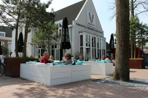 Municipality of Nuenen - Gerwen en Nederwetten Hotel | Pet-Friendly Parkhotel Auberge Vincent with Breakfast Included