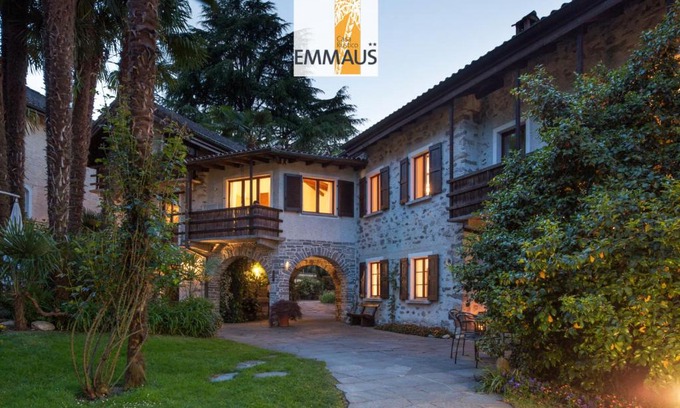 Losone Hotel | Beachside Retreat at Parkhotel Emmaus - Casa Rustico